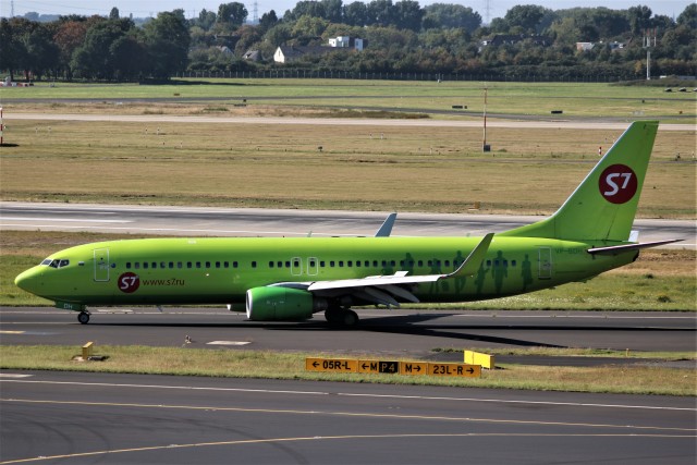 S7航空 Boeing 737-800 VP-BDH デュッセルド