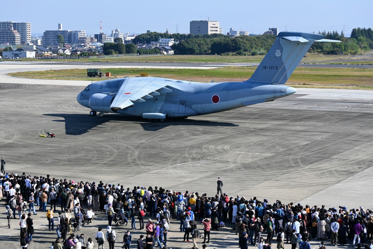 イベント画像 1枚目：入間航空祭 2022で、展示飛行したC-2 213号機「18-1213」