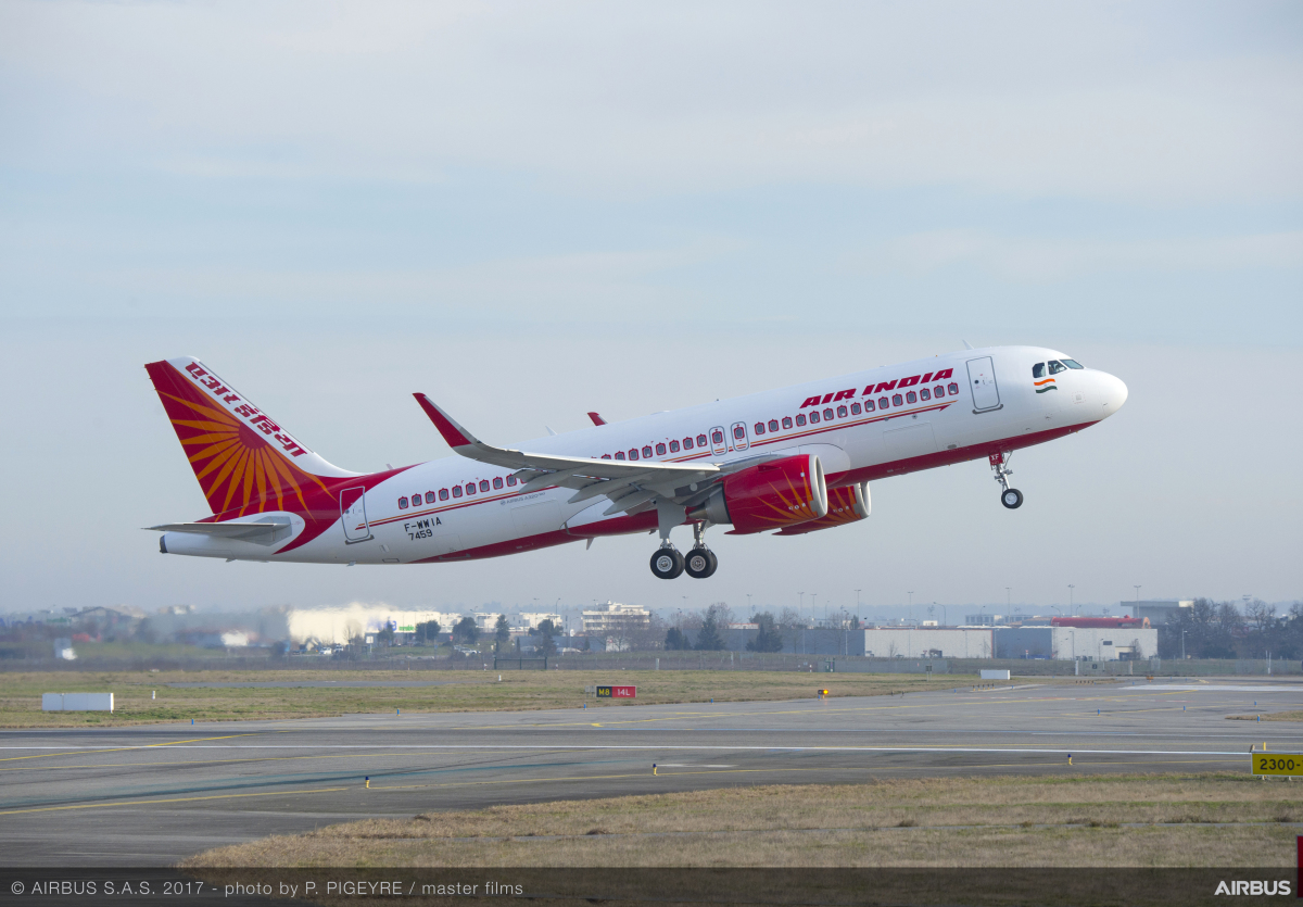 エアインディア A320NEO VT-CIO 1/200 エアインディア A320NEO VT-CIO 1/200 エアインディア A320NEO