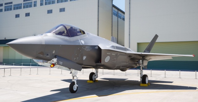 ニュース画像 1枚目：国内生産初号機のF-35A