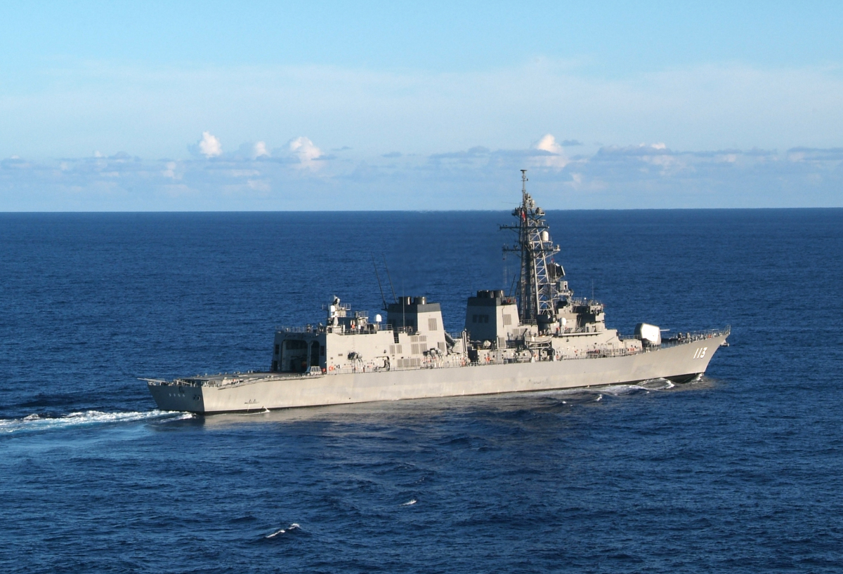 護衛艦うらなみ 写真パネル 記念日 盾 護衛艦うらなみ 写真パネル 記念日 盾 - メルカリ