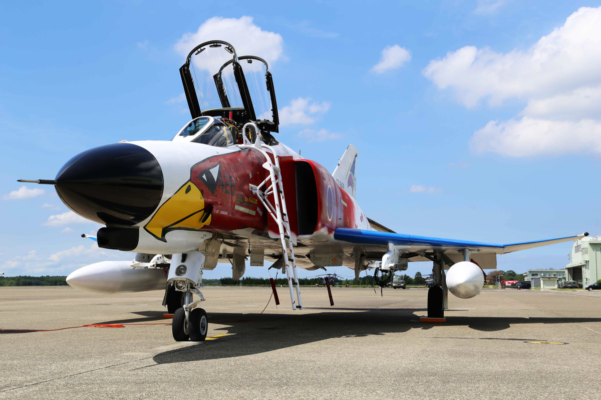 ヘルパ 1/200 航空自衛隊F-4EJ改 303飛行隊記念塗装機 ヘルパ 1/200 航空自衛隊F-4EJ改 303飛行隊記念塗装機
