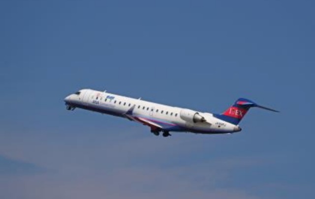 ニュース画像 1枚目：アイベックスエアラインズ CRJ-700