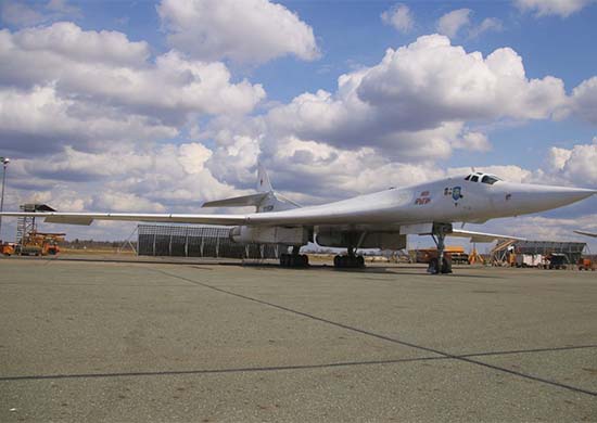 ロシア空軍、近代化改修したTu-160Mを2機受領 | FlyTeam ニュース