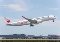 ニュース画像：JAL、羽田/三沢線、那覇/岡山線  21年夏の運賃 一部値下げ