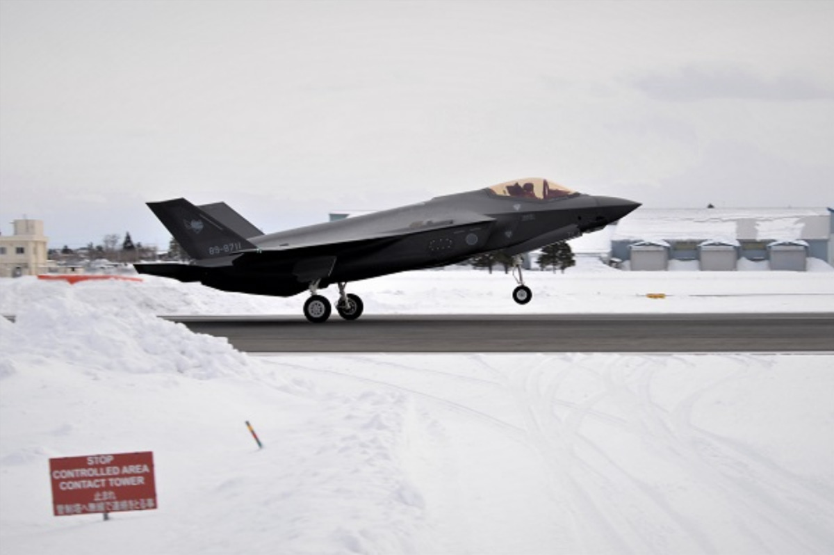 三沢基地で飛行はじめ、第301飛行隊も参加 | FlyTeam ニュース