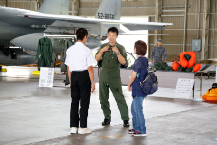 航空自衛隊新田原基地 ネクタイピン 航空祭の招待者向記念品 航空自衛隊新田原基地 ネクタイピン 航空祭の招待者向記念品