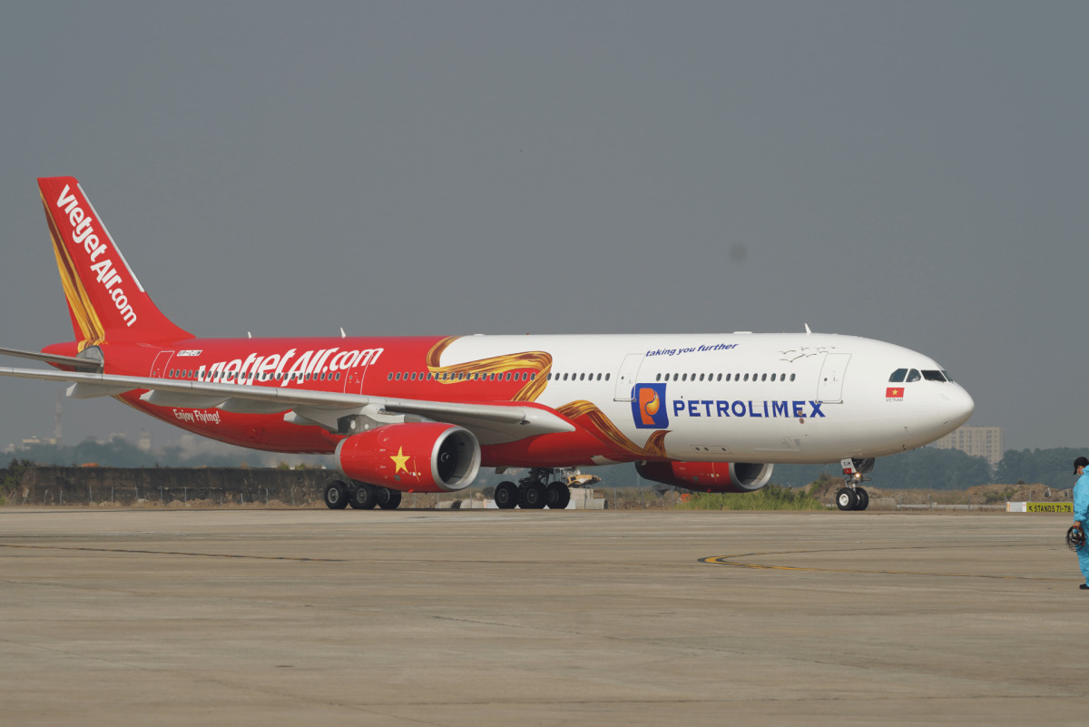 デカいです。AirbusA-330-223エアクラフトインド航空 デカいです。AirbusA-330-223エアクラフトインド航空 デカいです