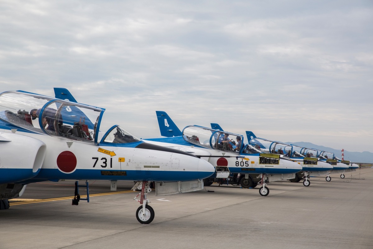 ブルーインパルス、2/27 芦屋基地60周年記念行事に参加 | FlyTeam ニュース