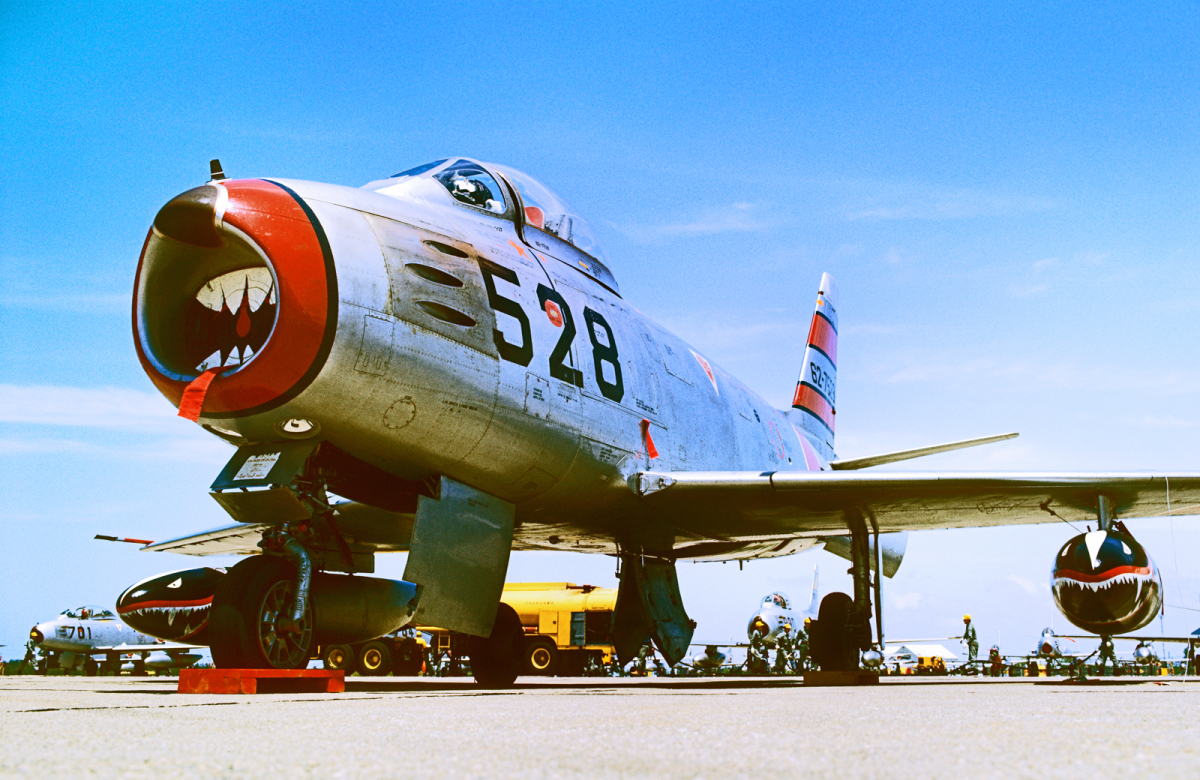 F86戦闘機 機関銃発射口パネルカバー F86戦闘機 機関銃発射口パネルカバー