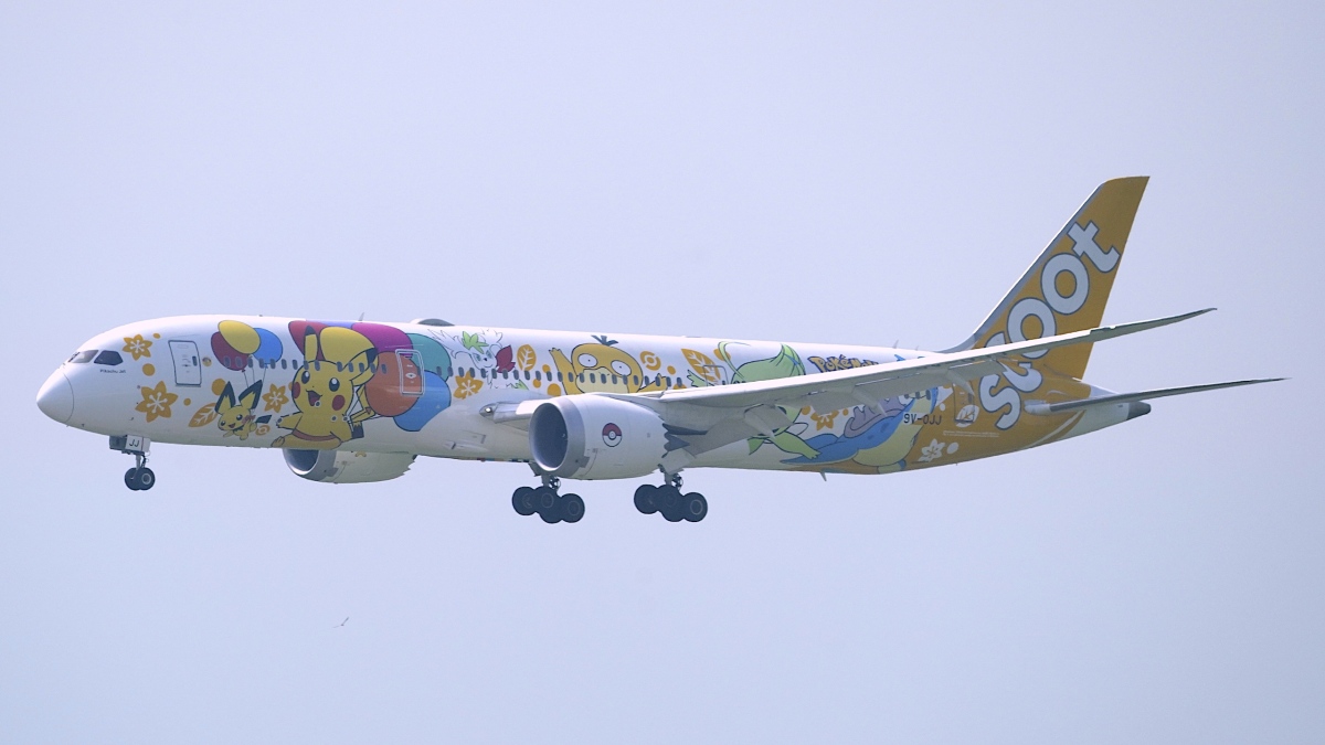 新品・レア品‼️スクートB787-9ポケモンジェット特別塗装機❣️ スクートのピカチュウ塗装機、左右異なるデザイン 787-9に7匹、9