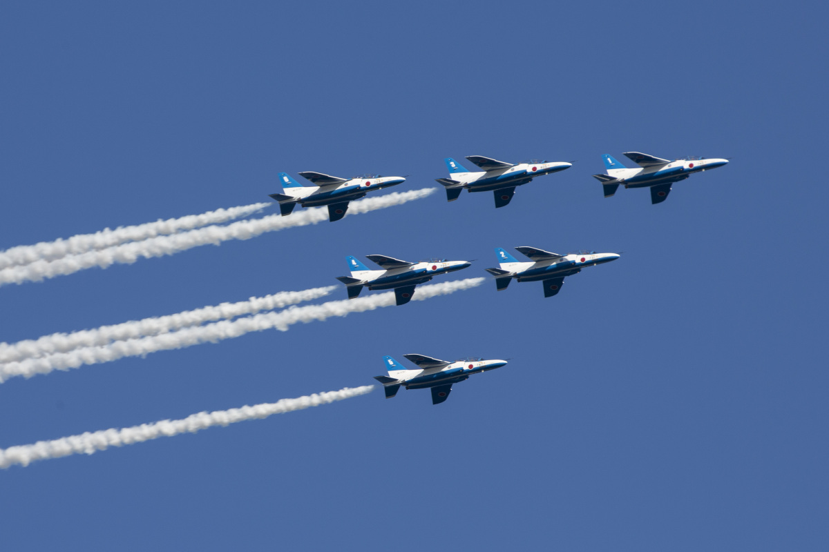 長崎駅上空でのブルーインパルス祝賀飛行、 9/23 13時半から 築城拠点