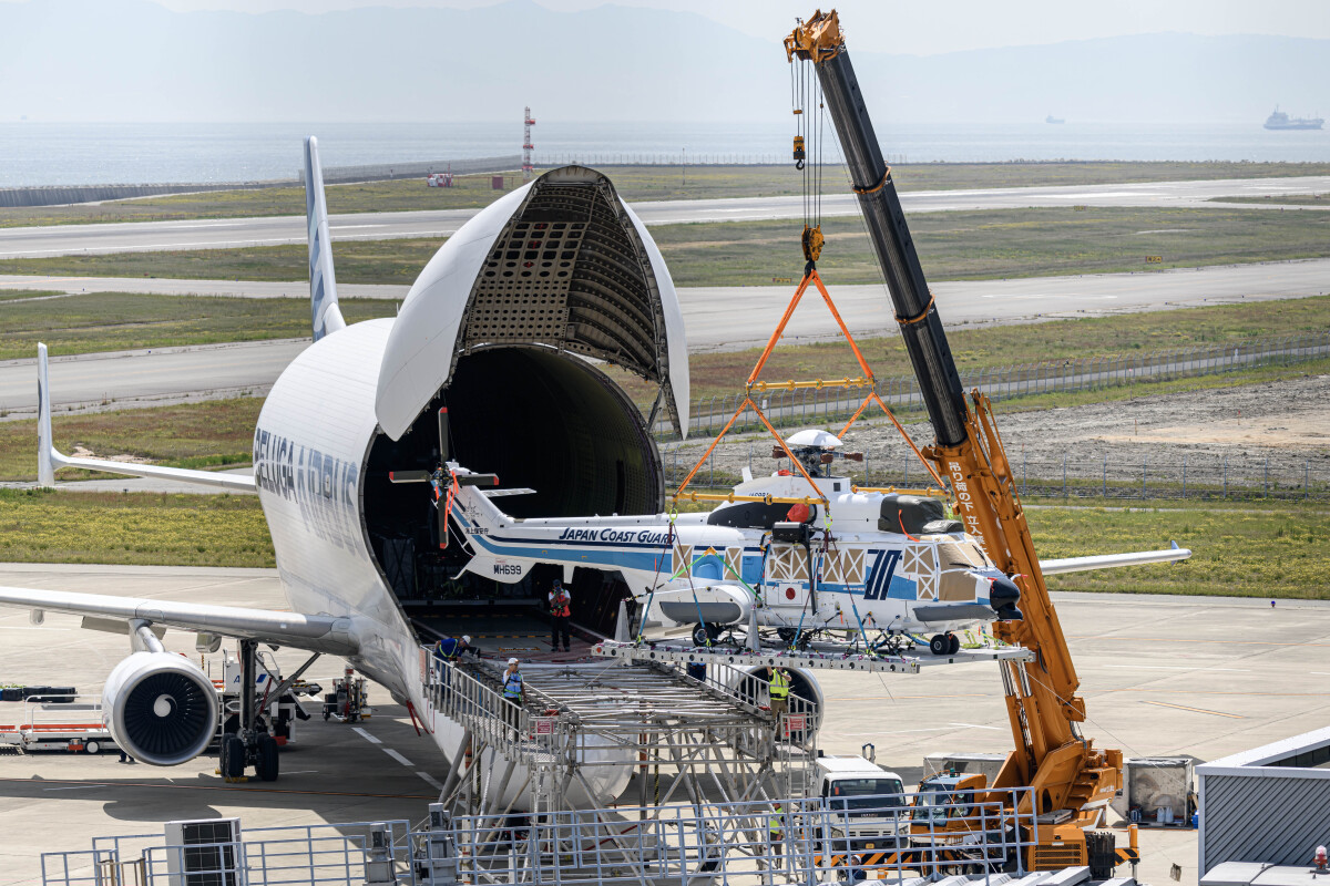 超レア❣️アシアナ航空　客室乗務員　バッグ (数量限定) アシアナ航空 客室乗務員 ハンドバッグ - メルカリ
