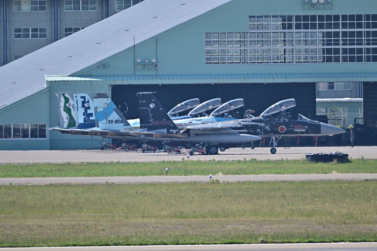 小松明　 　　青い日・越後。 小松明 青い日・越後。 小松明 青い日・越後