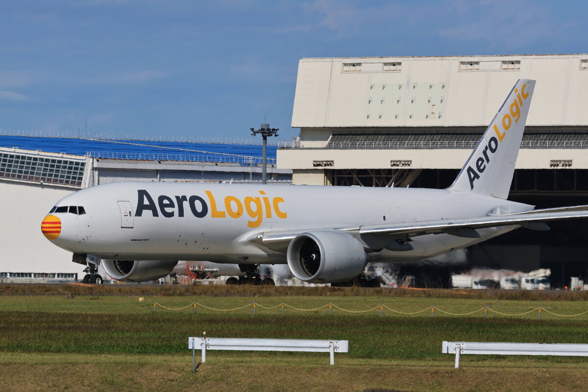 専用JG236★7号→5号（2号ダウン）、最長発送期日9/2 注目された飛来機情報】トキ鹿児島へ！新顔や運航終了の特別塗装機など