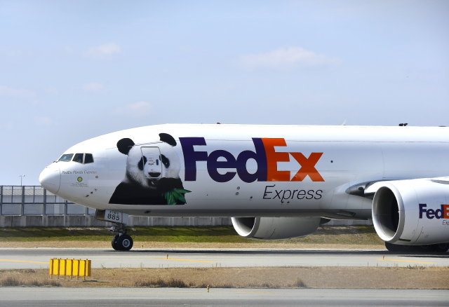 NEW!! Fedex  貨物機/ 最大級です w640.jpg