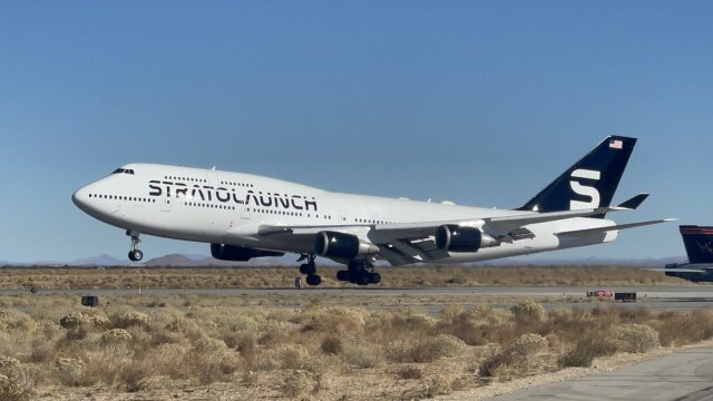 Boeing 747-400のチタン製エンジンブレード 20cm チタン合金ブレード 747-400 などで使用 CF6-80 高圧1段