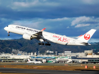 ニュース画像 2枚目：伊丹空港 2023年12月17日撮影 JA01XJ エアバスA350-941 日本航空