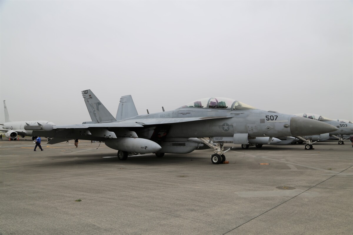 在日米空軍横田基地　2024年　友好祭ワッペン Amazon.co.jp: 横田基地友好祭2024記念ワッペン : おもちゃ