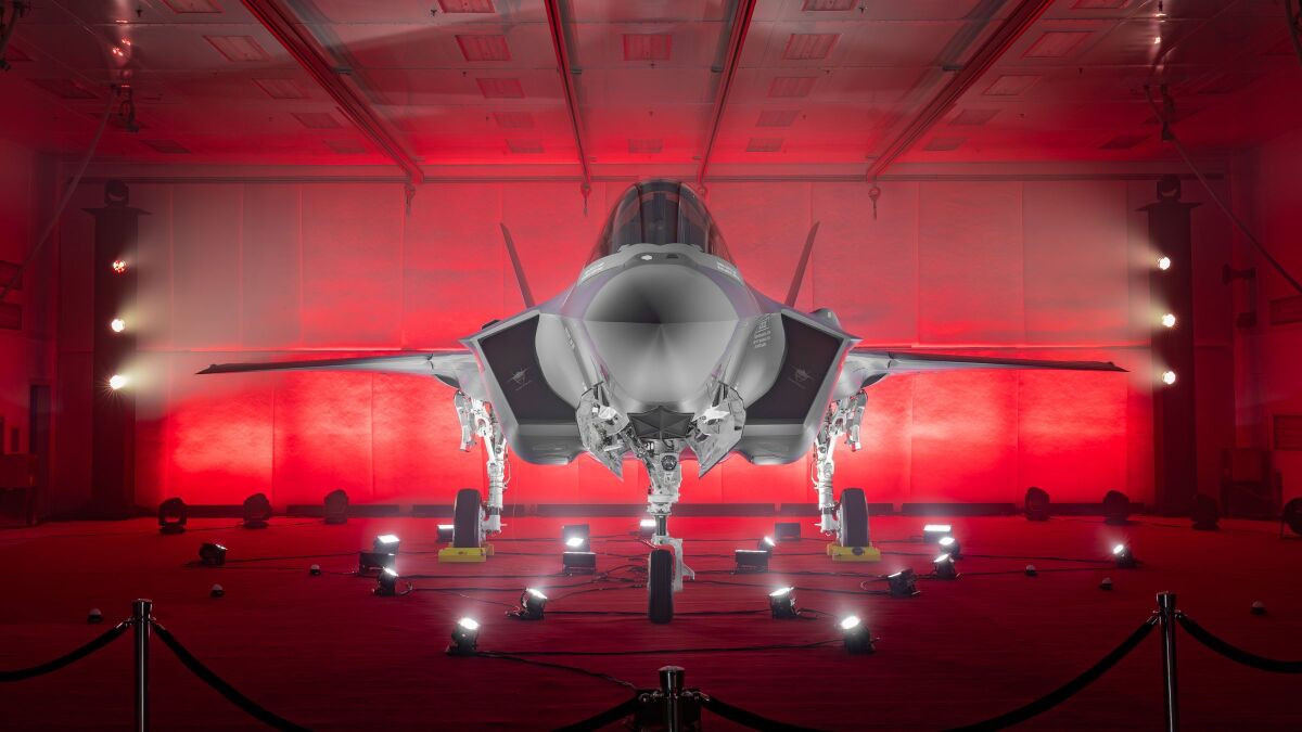 ニュース画像 1枚目：ポーランド空軍向けF-35初号機「AZ-01」