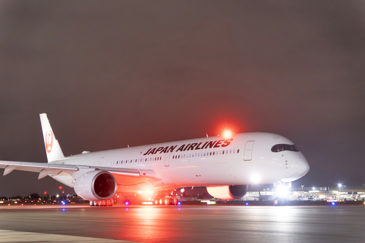初便にはピカピカの最新機材が！ JAL、A350-1000をロンドン線に