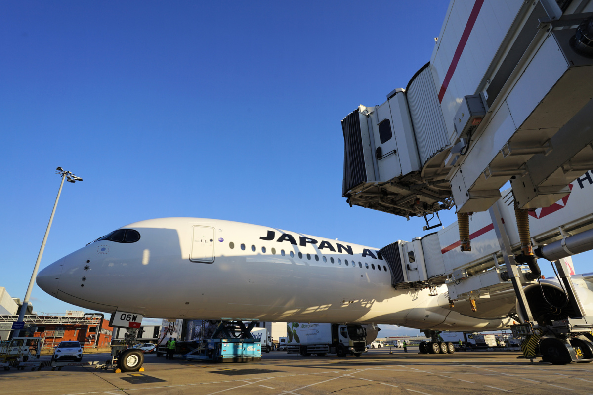 ヴァージンアトランティック A350-1000　ロンドンヒースロー空港 JALのA350-1000、ロンドン発初便も出発 片道14時間
