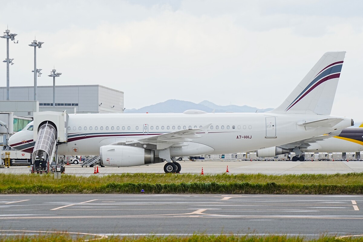 最終SALE ハローキティ & ダニエル フライトアテンダント・パイロット Yahoo!オークション -「限定(ana)全日空」(ハローキティ) (は行