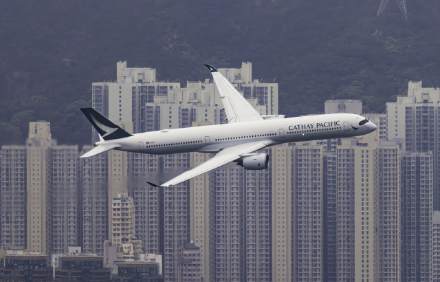 香港カーブ」が1日限りの復活！？ キャセイ、啓徳空港100周年で
