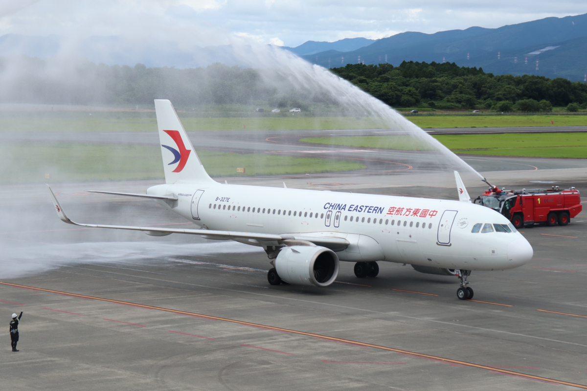 注目された飛来機情報】大阪の空にブルー！エレガント777再来や