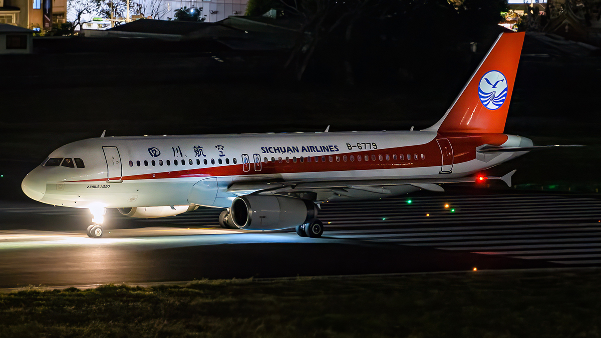AIRBUS  成都航空 CHENGDU AIRLINES エアバス 四川航空、札幌(新千歳) ～成都(天府)線に新規就航 10月26日から