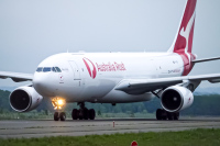 ゆちさん専用★カンタス航空+アメリカン航空22000 アメリカンとカンタス航空、マイル特典強化と新コードシェア路線