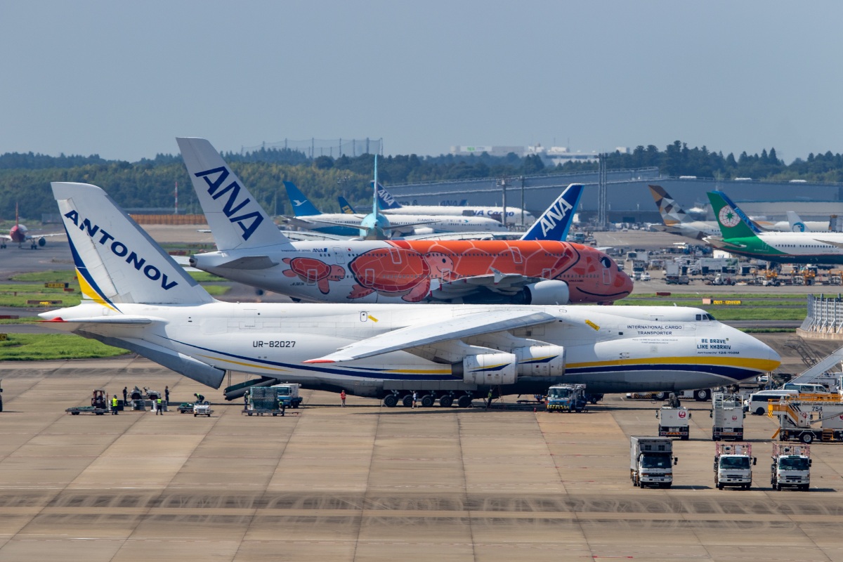 エミレーツ航空、アーセナルの特別塗装機777-200LRを運航