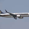 ニュース画像 8枚目：成田国際空港 2025年8月31日撮影 9V-MBS ボーイング737-8-MAX シンガポール航空