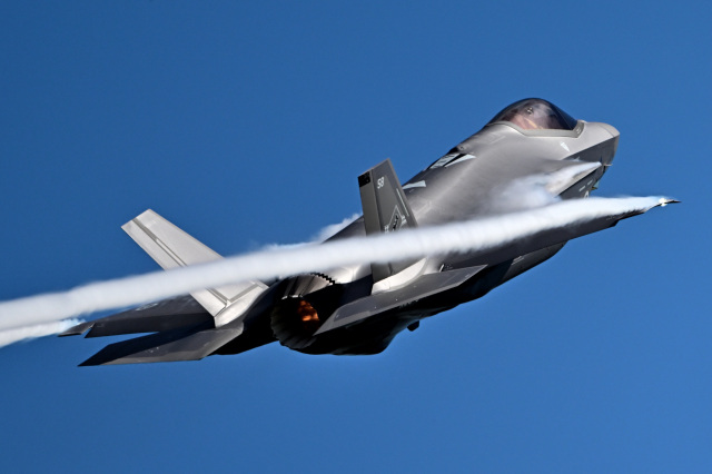 最終価格 F-35A オーストラリア空軍20CU チャレンジ イタリアの次は