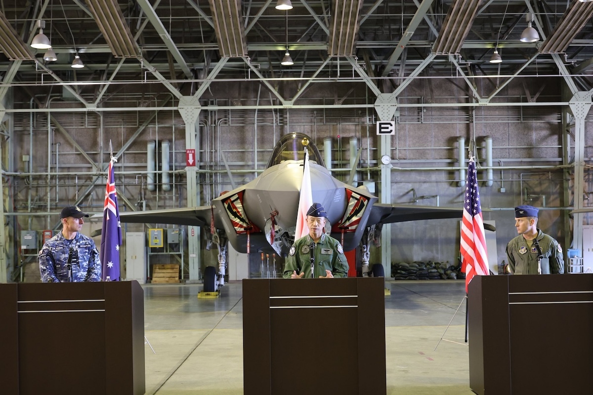 日米豪「F-35A」が揃い踏み！ 三沢基地で共同訓練 