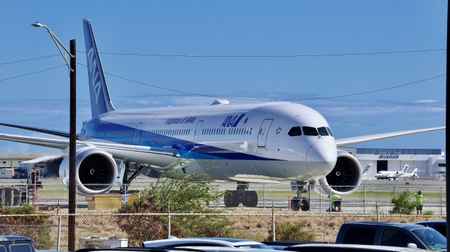 ANA 787-10、10機に拡大へ！最新「JA990A」日本到着間近