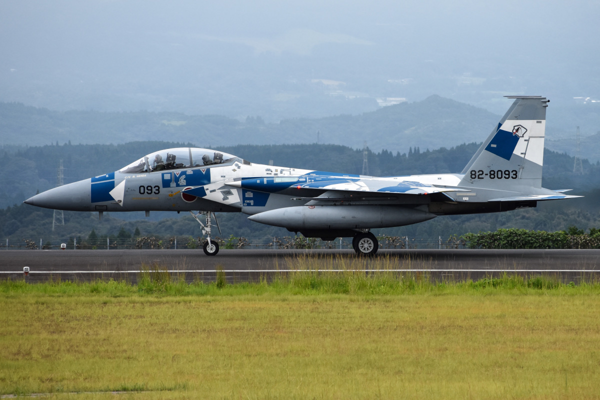 まさかの「アグレッサー」飛来！ 自衛隊統合演習、鹿児島空港でF-15