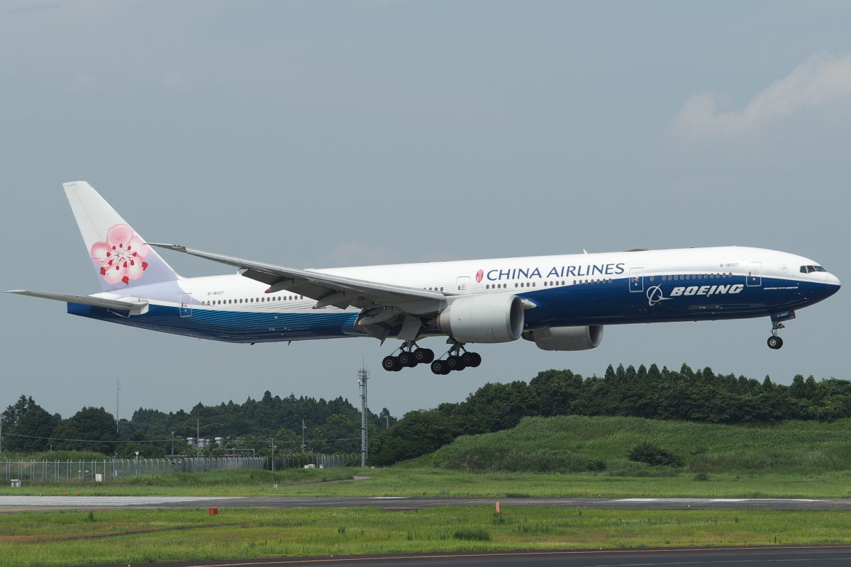 チャイナエアライン、747-400の60周年ロゴ特別塗装機が運航開始