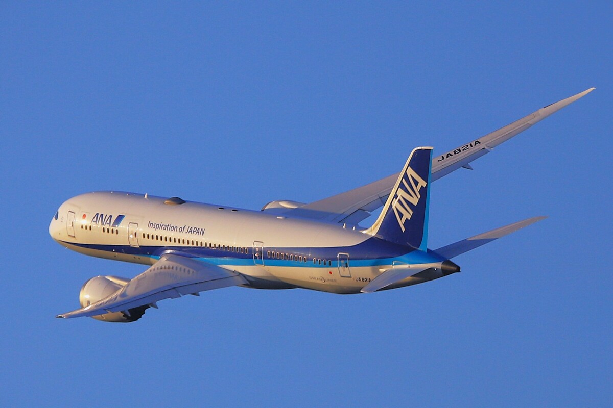 ANA、50機目の787を8月16日に受領 デカールを貼付け | FlyTeam ニュース