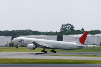 JAL、ワンワールド特別塗装の777‑300ER「JA732J」がシドニー〜羽田線で
