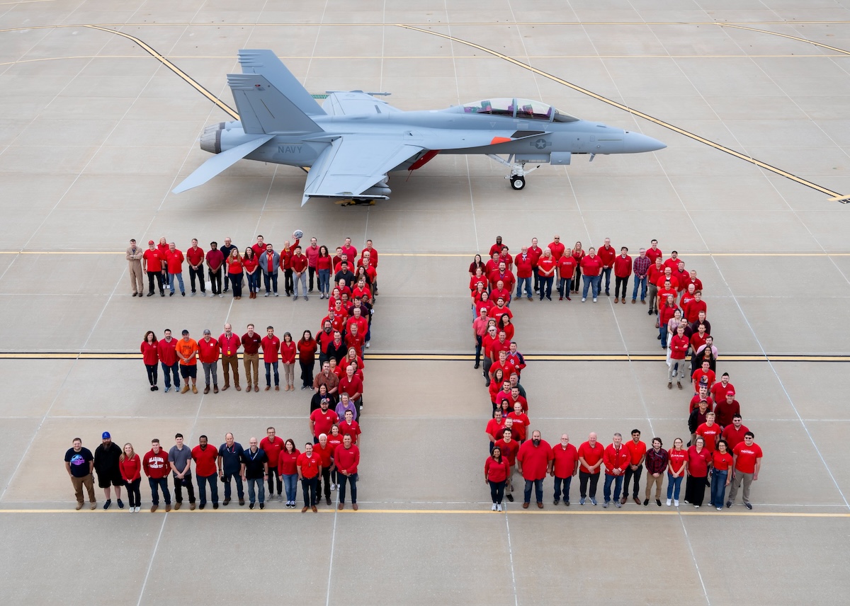 映画「トップガン」でも活躍！F/A-18スーパーホーネット、初飛行から30