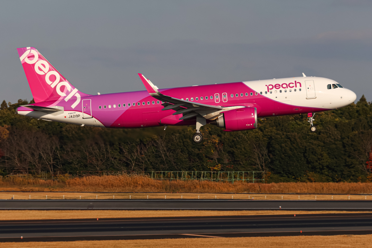 ピーチ、機内誌をリニューアル 「PEACH LIVE」を創刊 | FlyTeam ニュース