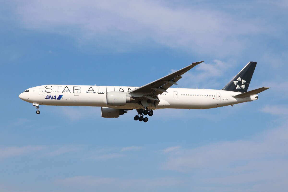 Boeing 777-300ER（JA731A）　スターアライアンス　塗装 ニュース画像：スターアライアンス塗装機の777-300ER「JA731A」。ANAに