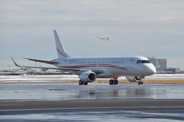 エンブラエル ERJ-190-100 ECJ (リネージュ 1000) 製造番号
