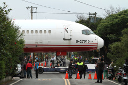 Larry77wさんが、台湾桃園国際空港で撮影した遠東航空 757-27Aの航空フォト（飛行機 写真・画像）