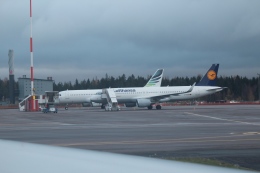 kinokoyoさんが、ヘルシンキ空港で撮影したルフトハンザドイツ航空 A320-214の航空フォト（飛行機 写真・画像）
