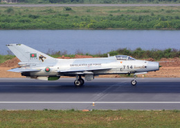 RA-86141さんが、シャージャラル国際空港で撮影したバングラデシュ空軍 F-7BGIの航空フォト（飛行機 写真・画像）