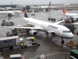 まいけるさんが、ロンドン・ヒースロー空港で撮影したルフトハンザドイツ航空 A320-214の航空フォト（飛行機 写真・画像）