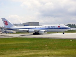 航空フォト：B-2482 中国国際航空 747-8