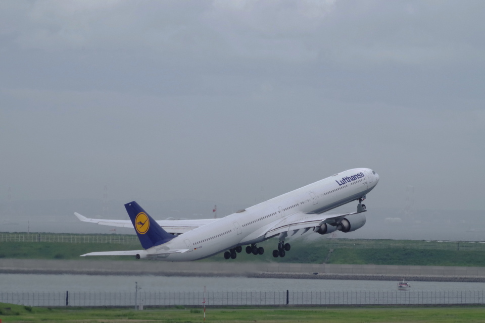 LH ルフトハンザ航空 Aviationtag A340-600 ルフトハンザドイツ航空、フランクフルト路線にもA340-600型機を